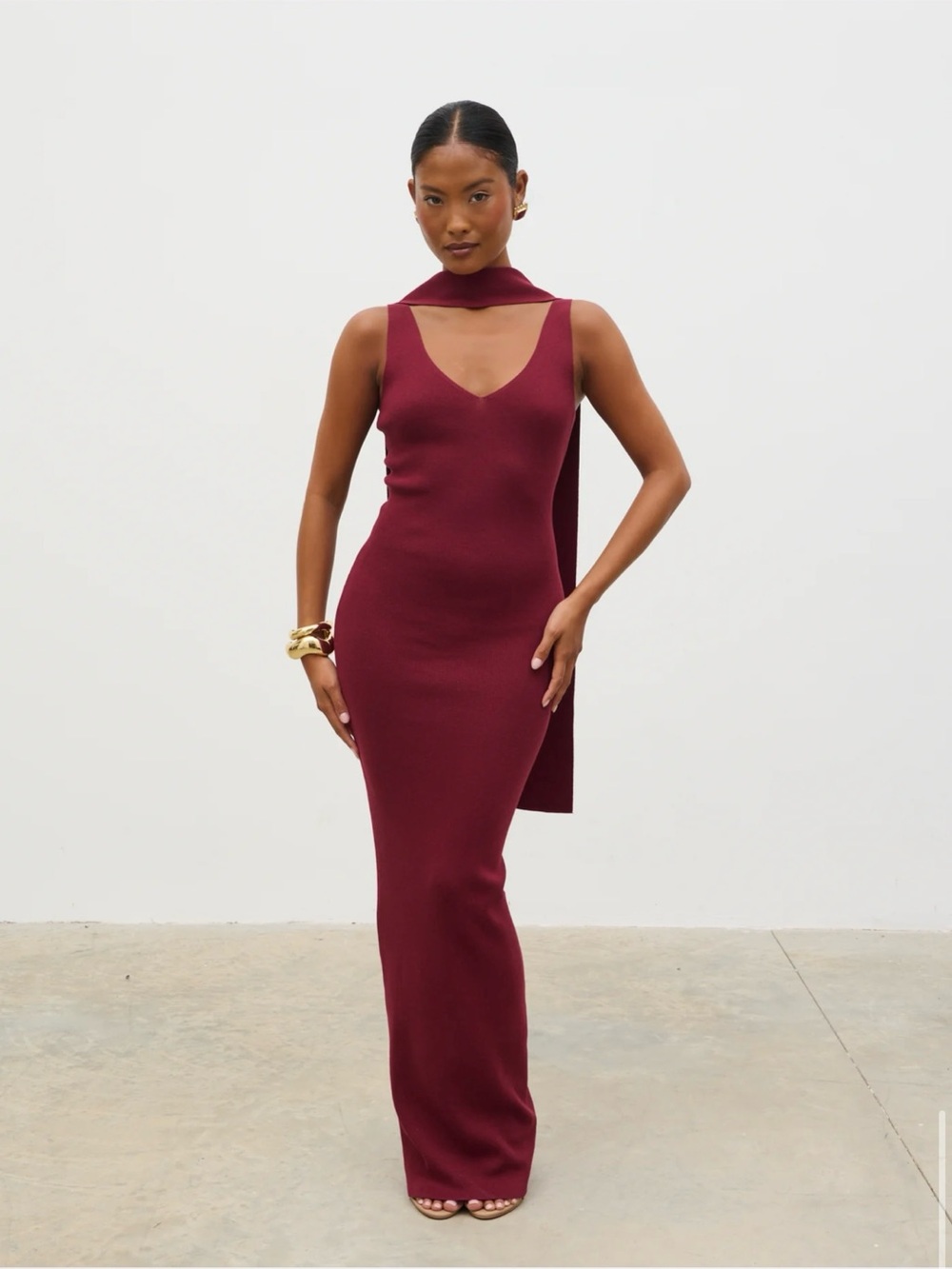 Sleeveless White Ribbed Maxi Dress with V-Neck